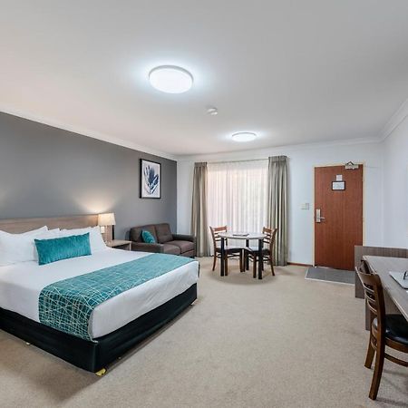 เบสต์ เวสเทิร์น ลัส - แอมบาสซาเดอร์ ออเรนจ์ Motel ภายนอก รูปภาพ