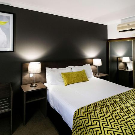 เบสต์ เวสเทิร์น ลัส - แอมบาสซาเดอร์ ออเรนจ์ Motel ภายนอก รูปภาพ