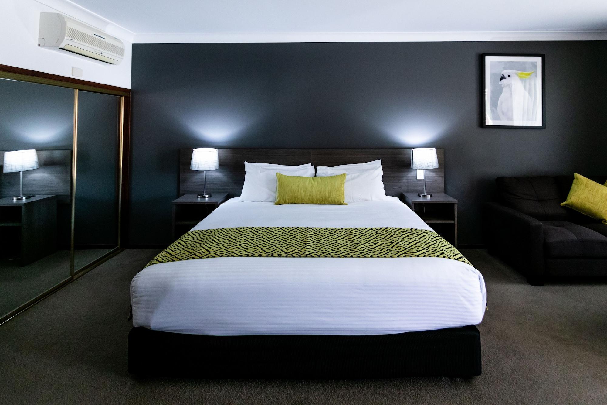 เบสต์ เวสเทิร์น ลัส - แอมบาสซาเดอร์ ออเรนจ์ Motel ภายนอก รูปภาพ