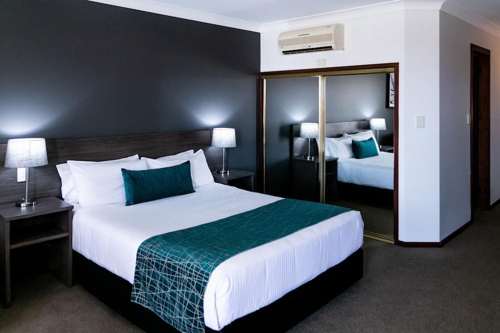 เบสต์ เวสเทิร์น ลัส - แอมบาสซาเดอร์ ออเรนจ์ Motel ภายนอก รูปภาพ