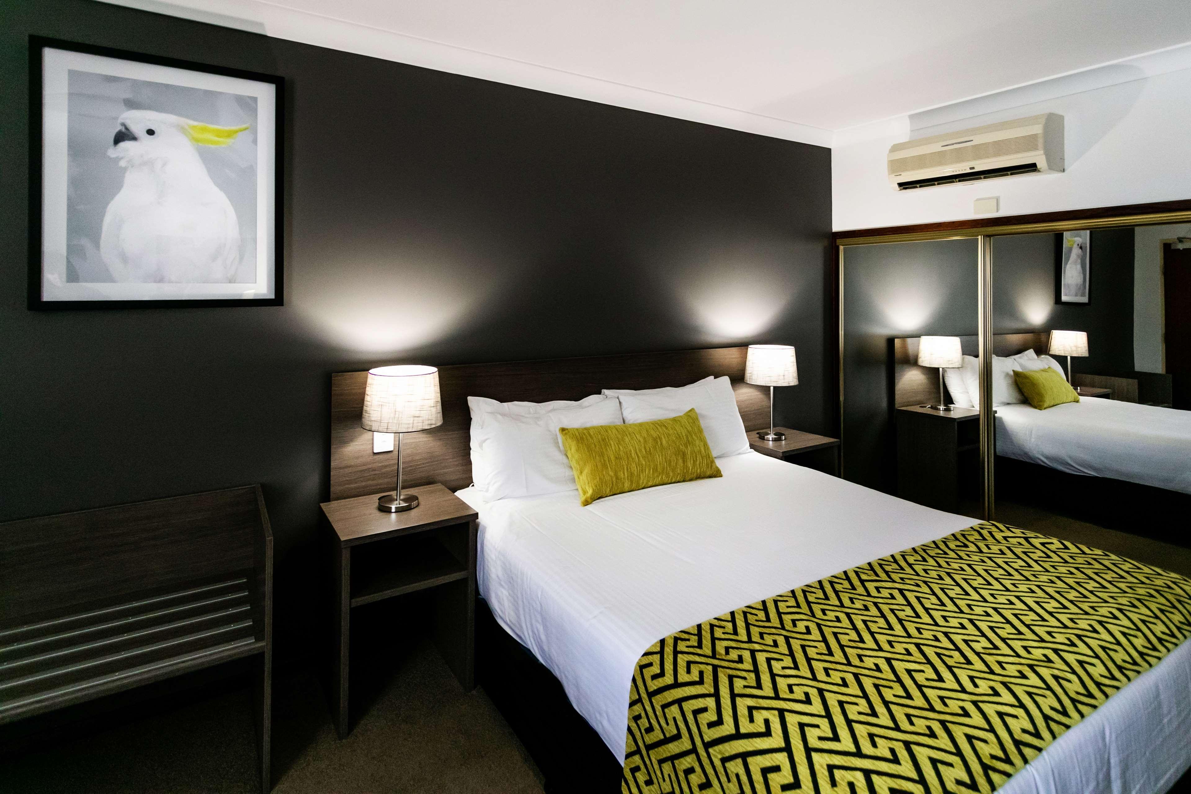 เบสต์ เวสเทิร์น ลัส - แอมบาสซาเดอร์ ออเรนจ์ Motel ภายนอก รูปภาพ
