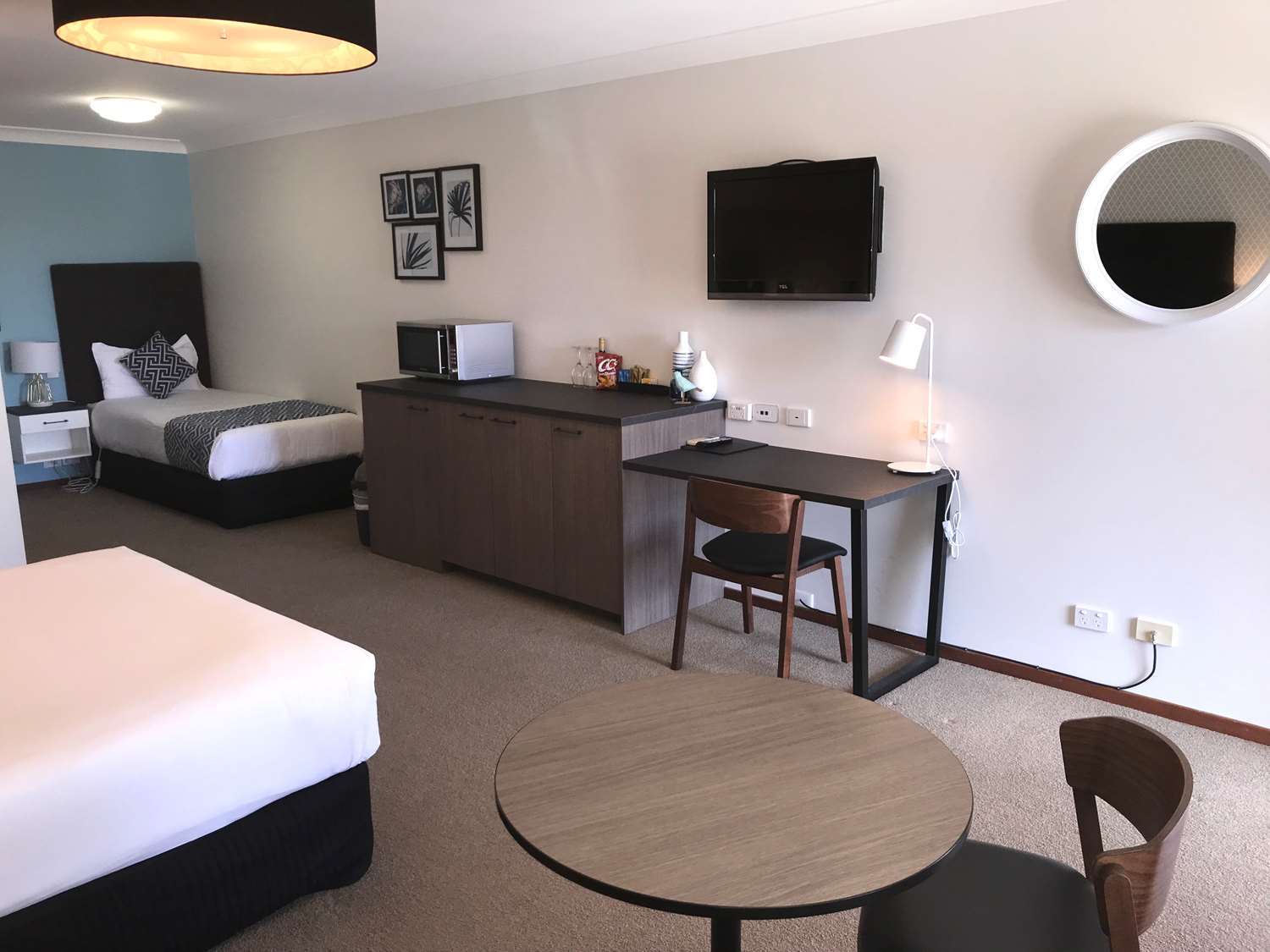 เบสต์ เวสเทิร์น ลัส - แอมบาสซาเดอร์ ออเรนจ์ Motel ภายนอก รูปภาพ
